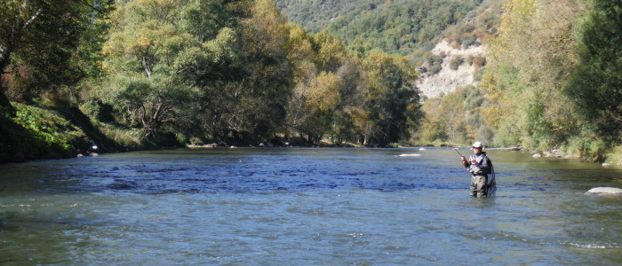 PYRENEES TOP RIVER